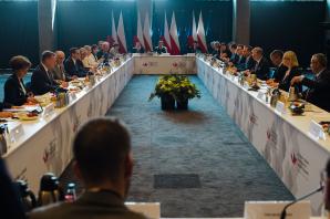 [VIDEO] Premier Mateusz Morawiecki po konsultacjach polsko-czeskich: łączy nas coraz silniej gospodarka, obronność, wspólne spojrzenie na Europę i jej przyszłość