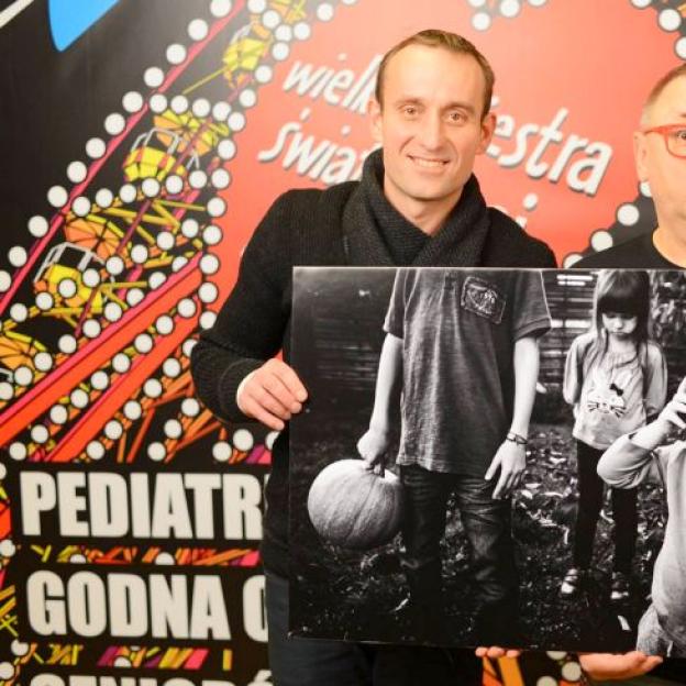 [VIDEO] Nowy Tomyśl – Jurek Owsiak gra z nowotomyską WOŚP
